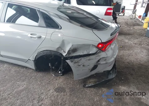 2023 Kia K5 Gt-Line z USA, uszkodzony, nr VIN 5XXG64J21PG174057